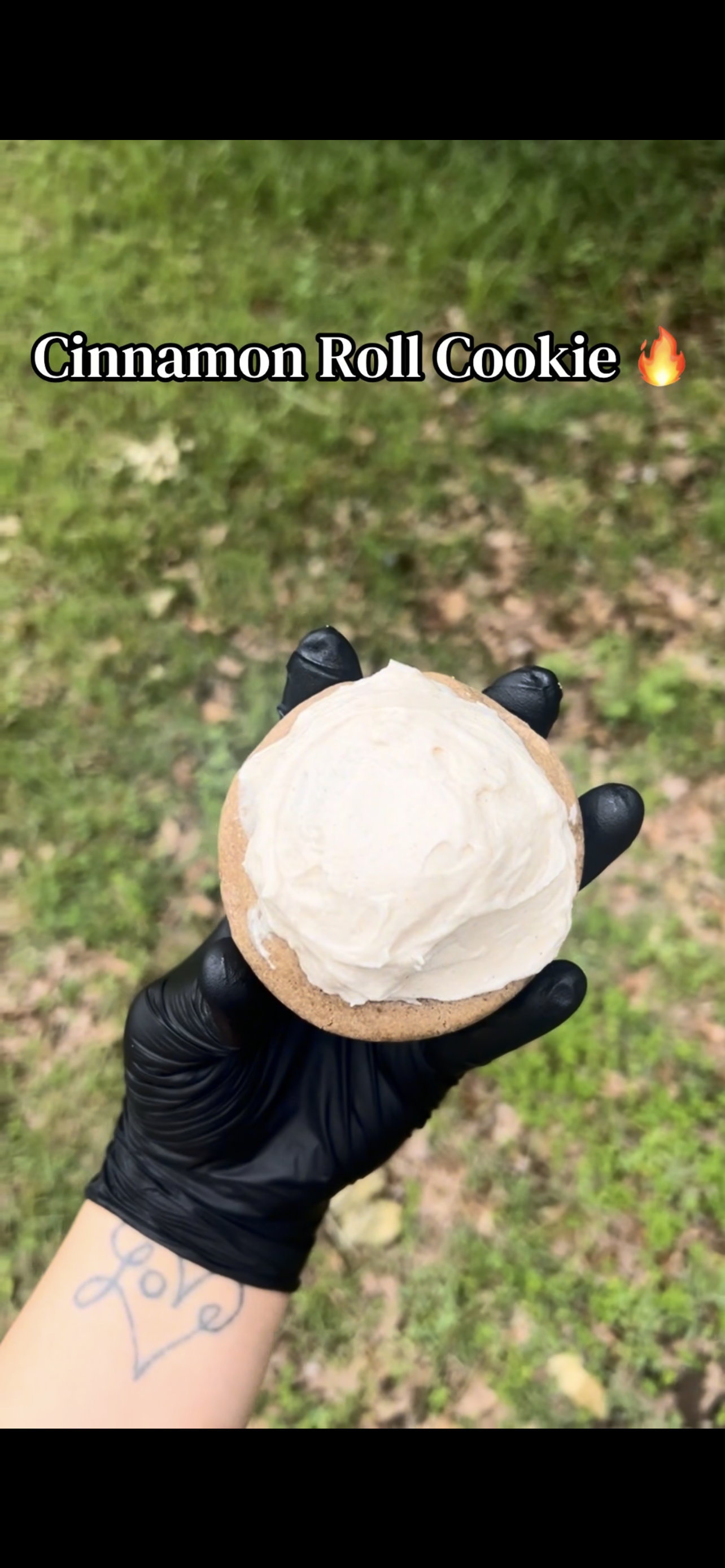 Cinnamon Roll Cookie